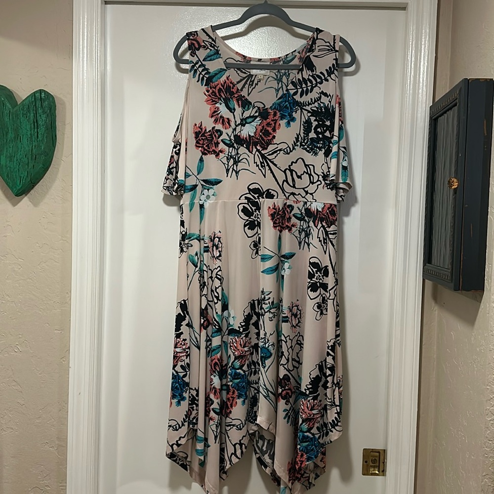 Beige by ECI pale pink floral cold shoulder asymmetrical dress-L